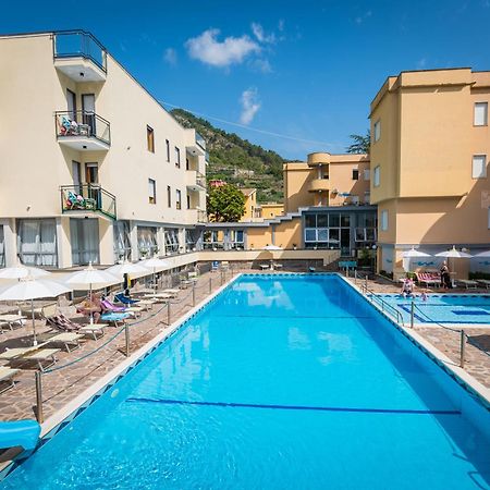 מאיורי Casa Vacanza San Pietro מראה חיצוני תמונה